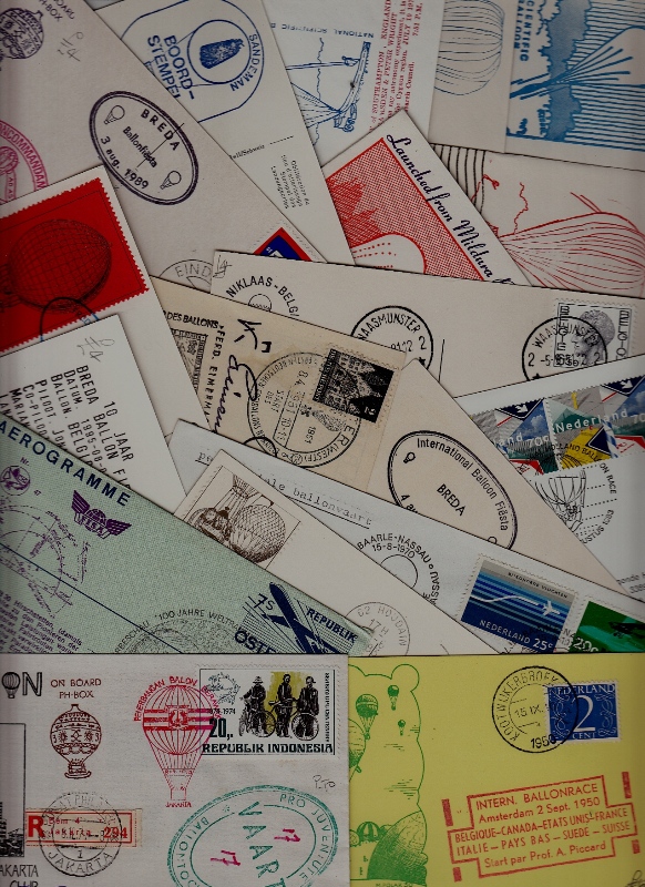 Worldwide 18 covers/cards Balloon mail (12)