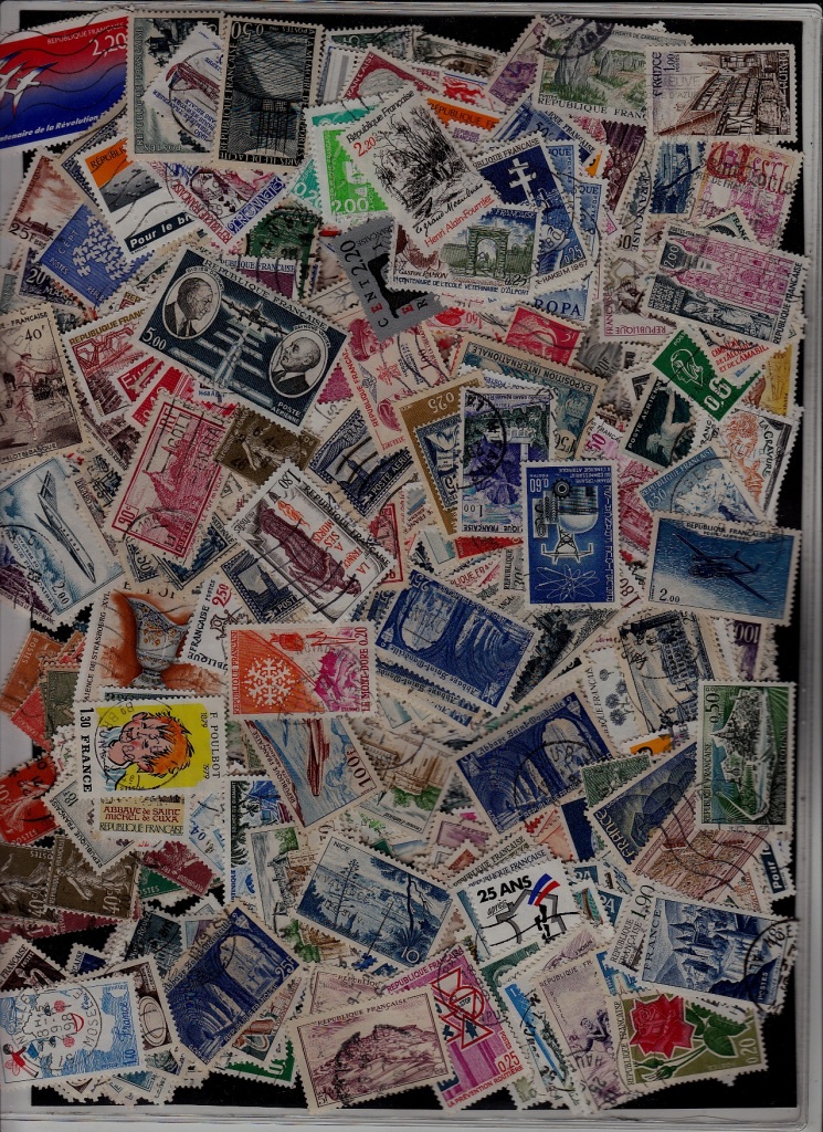 France 1000+ used stamps (288)